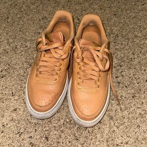 Nike platform Air Force 1 women’s 7.5 shoe